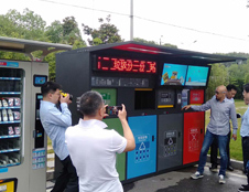 德瀾仕智能垃圾箱分類精細(xì)、模式高端，已成功覆蓋400余城